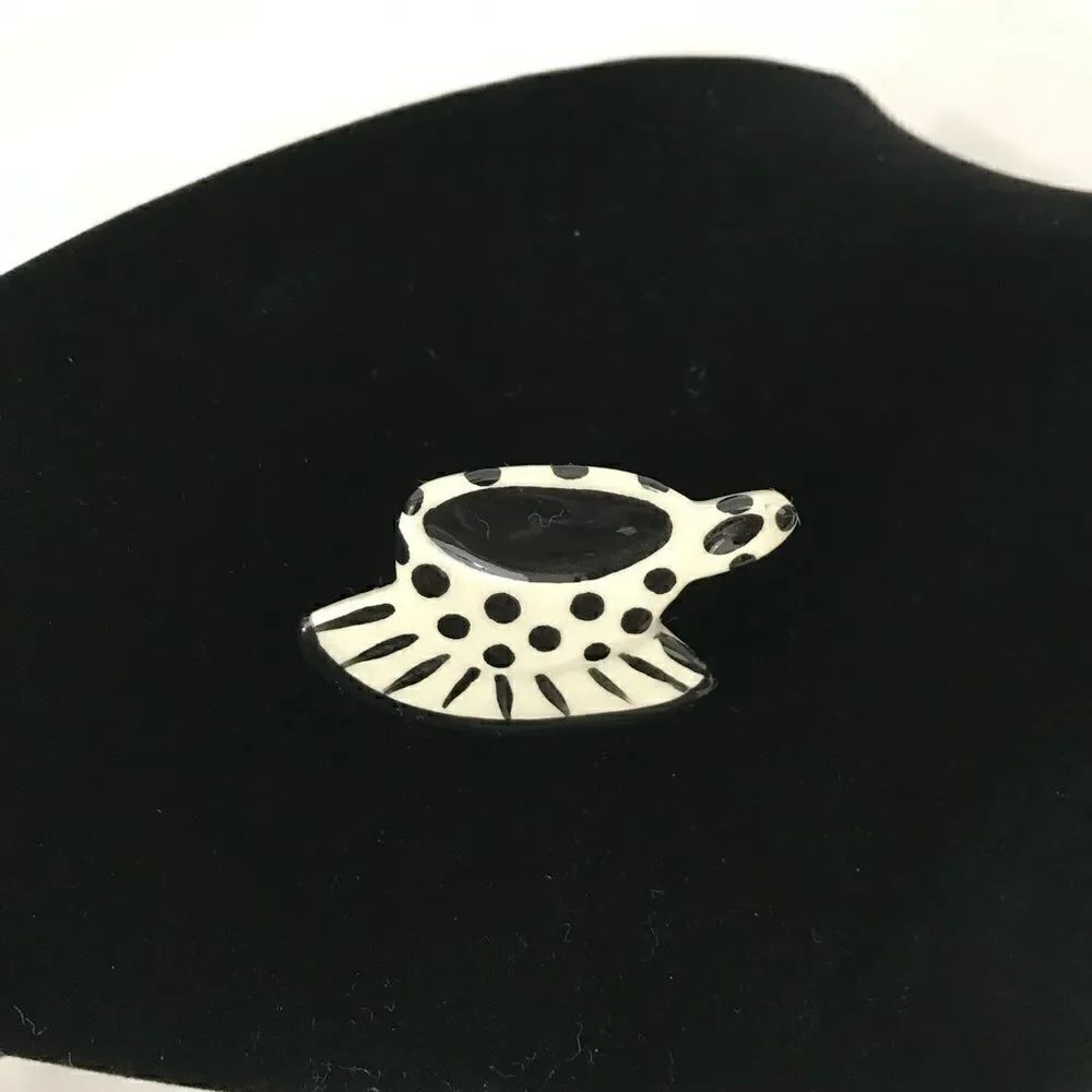 Vintage Ruby Z Handpainted Ceramic Teacup Pin - Picture 2 of 3